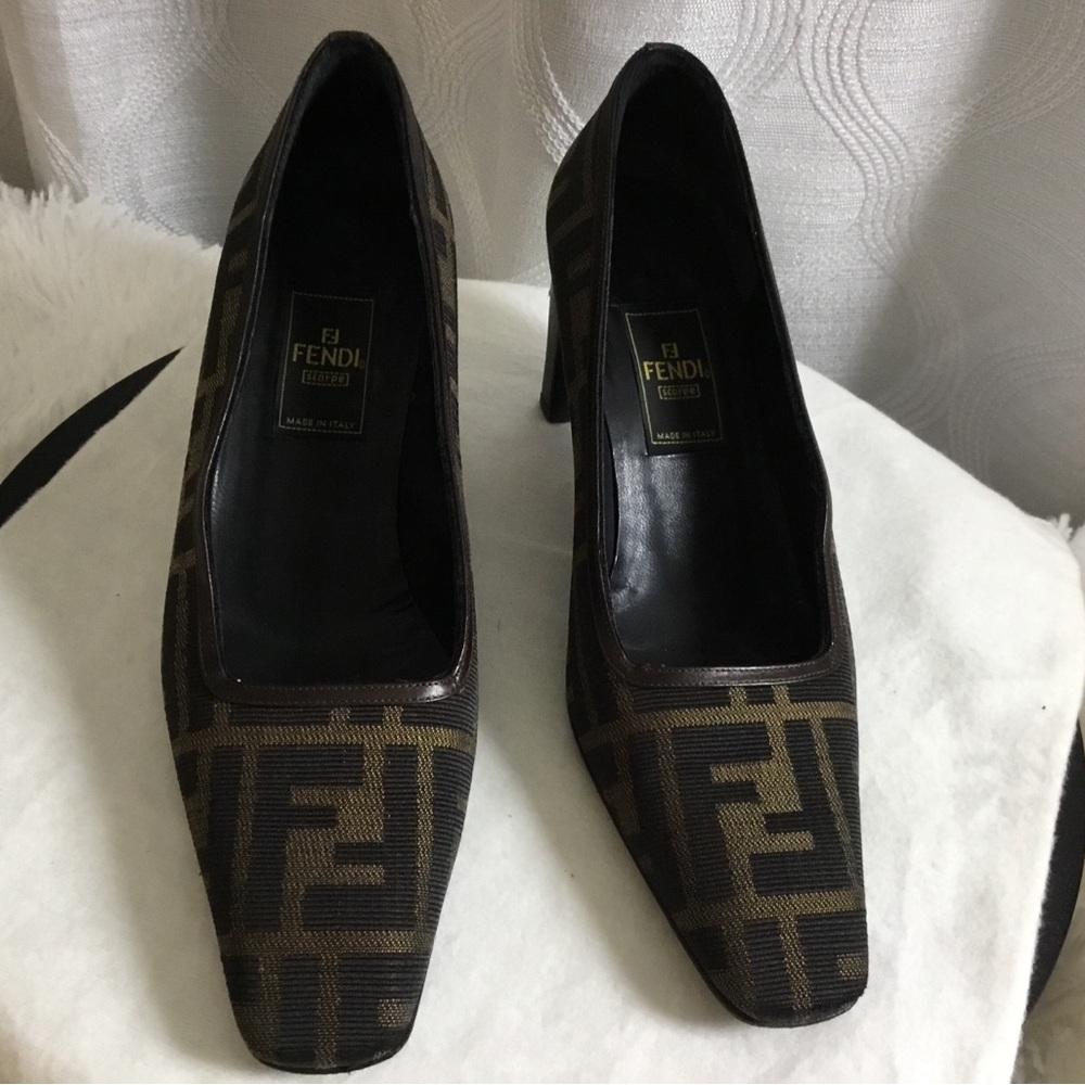 Fendi Brown FF Logo Square-Toe Slip-On Heels - Picture 4 of 15